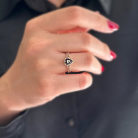 0.60 Karat Elmas Damla Yüzük